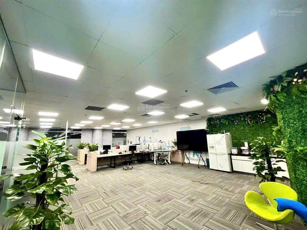 Chính chủ cho thuê văn phòng, mbkd vạn phúc  hà đông dt đa dạng 50... 300m2. giá 150k/m2