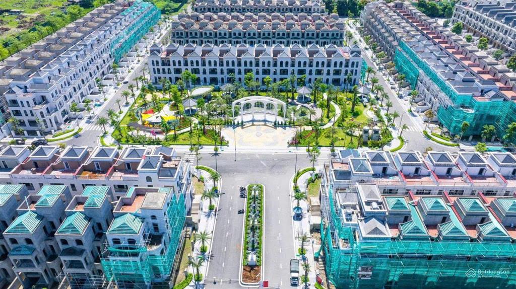 Bán bt kita ciputra, ngay sát công viên 65ha, nhận nhà ngay sổ trao tay