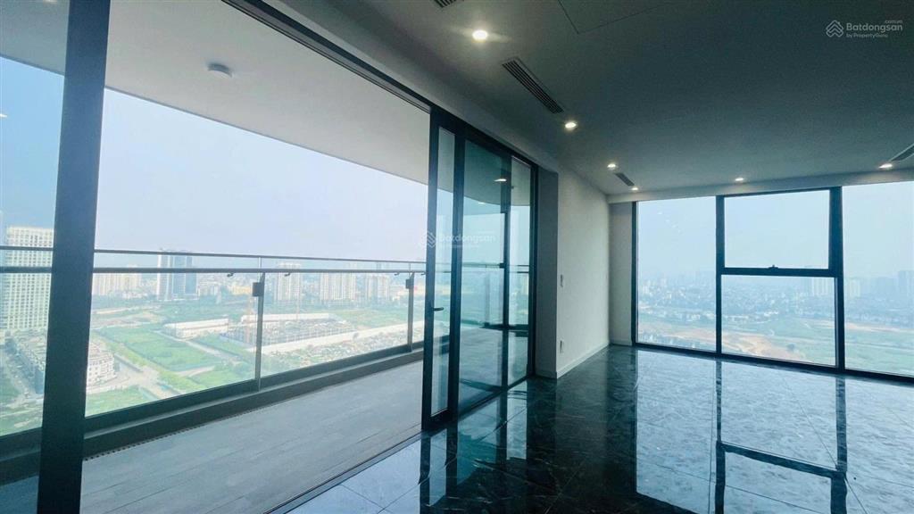 Bán căn hộ 2pn tại sunshine golden river, view sông hồng tầng trung đẹp