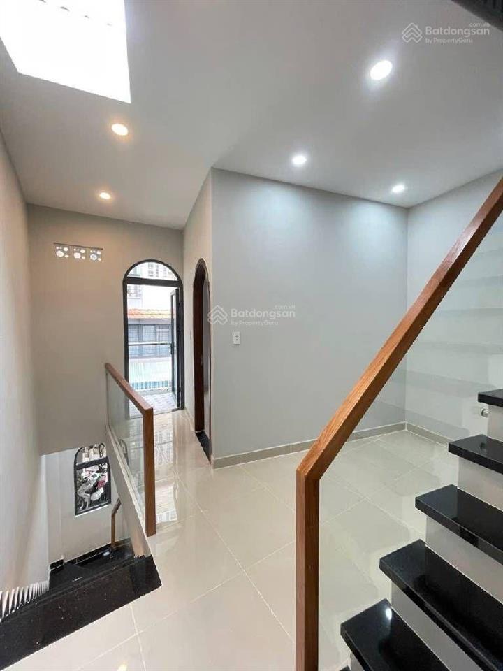 Bán nhà 3 tầng, hẻm xe hơi thông gần lý thường kiệt, p9 tân bình,diện tích 45 m2,giá hơn 5 tỷ
