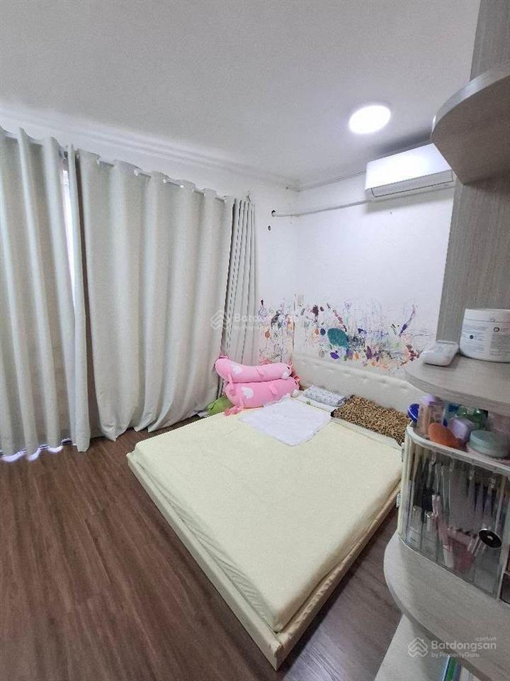 Bán nhà mặt tiền, 4 tầng, khu vip bàu cát, tân bình, diện tích 72 m2, giá hơn 17 tỷ