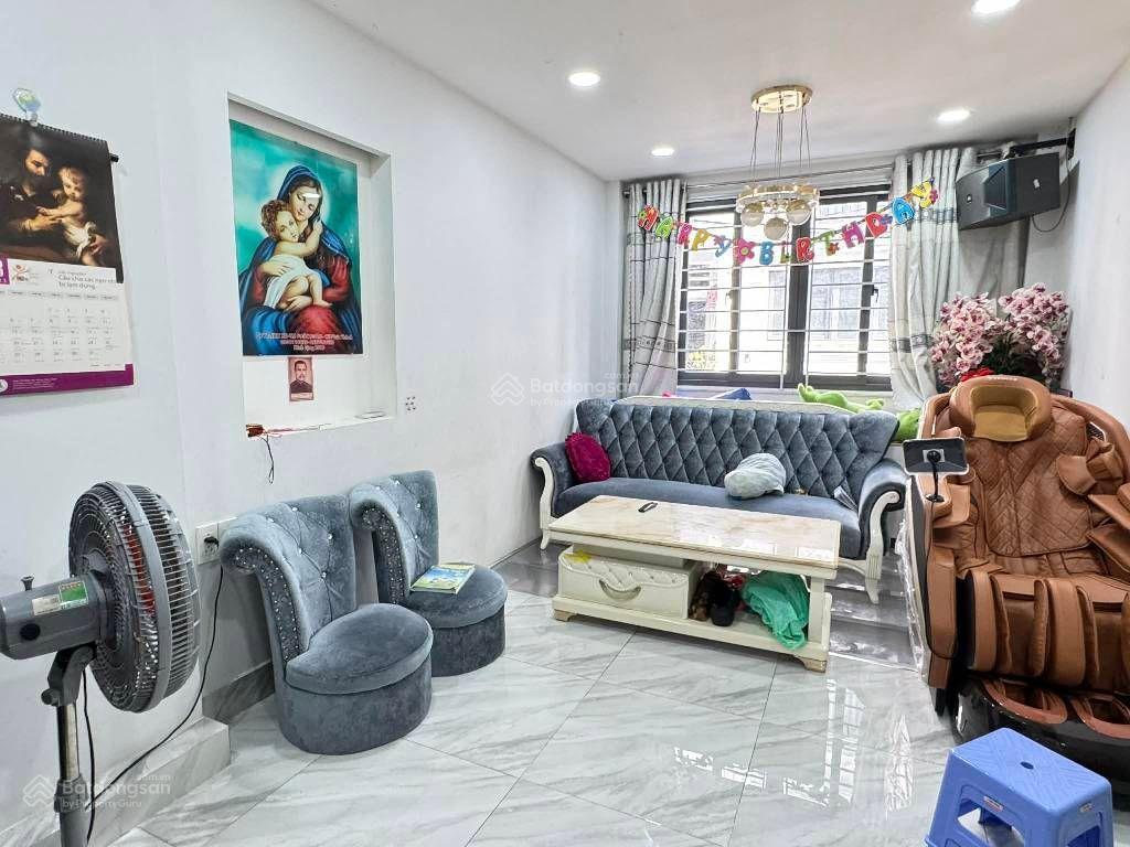 Bán nhà 5 tầng, hẻm xe hơi gần 3/2 q10, diện tích 40m2, giá hơn 9 tỷ
