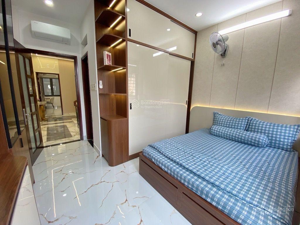 Bán nhà 3 tầng, hẻm 8m,gần lạc long quân, tân bình,diện tích 40 m2,giá hơn 5 tỷ