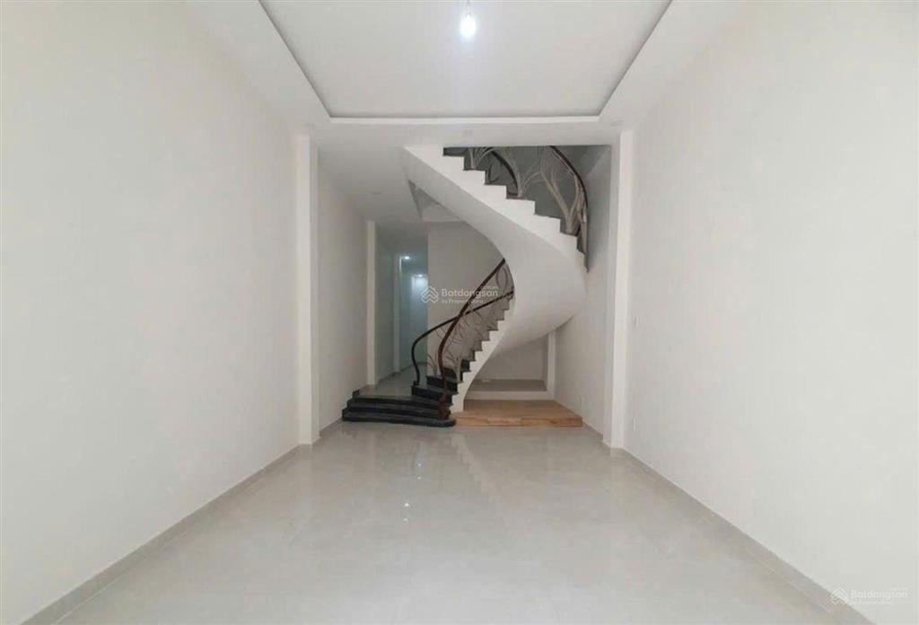 Bán nhà 4 tầng,hẻm 6 m, phố quang,p2,tân bình, diện tích 70 m2,giá hơn 13 tỷ