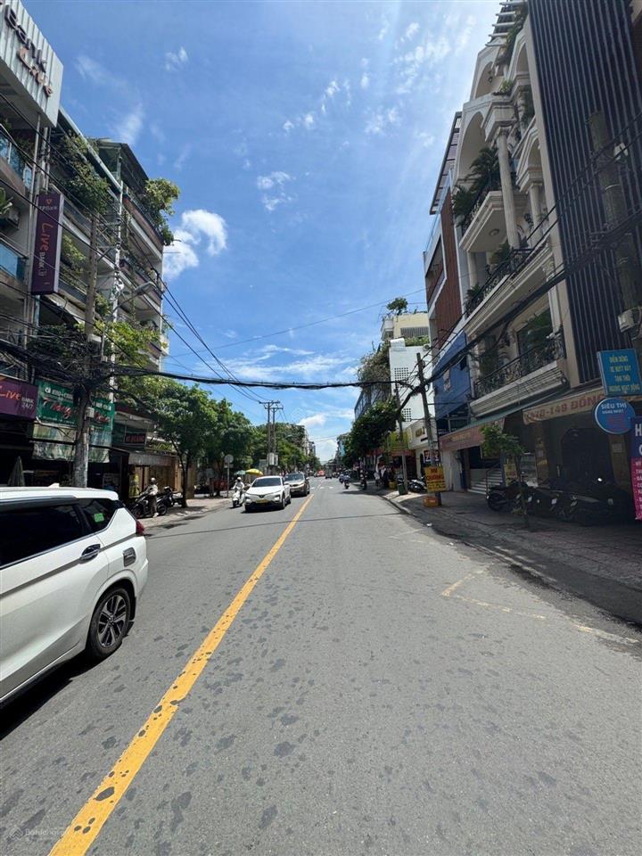 Bán nhà mặt tiền 5 tầng,gần bàu cát,p12,tân bình,diện tích 65 m2,giá hơn 19 tỷ