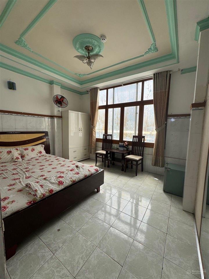 Bán nhà mặt tiền 5 tầng,gần bàu cát,p12,tân bình,diện tích 65 m2,giá hơn 19 tỷ