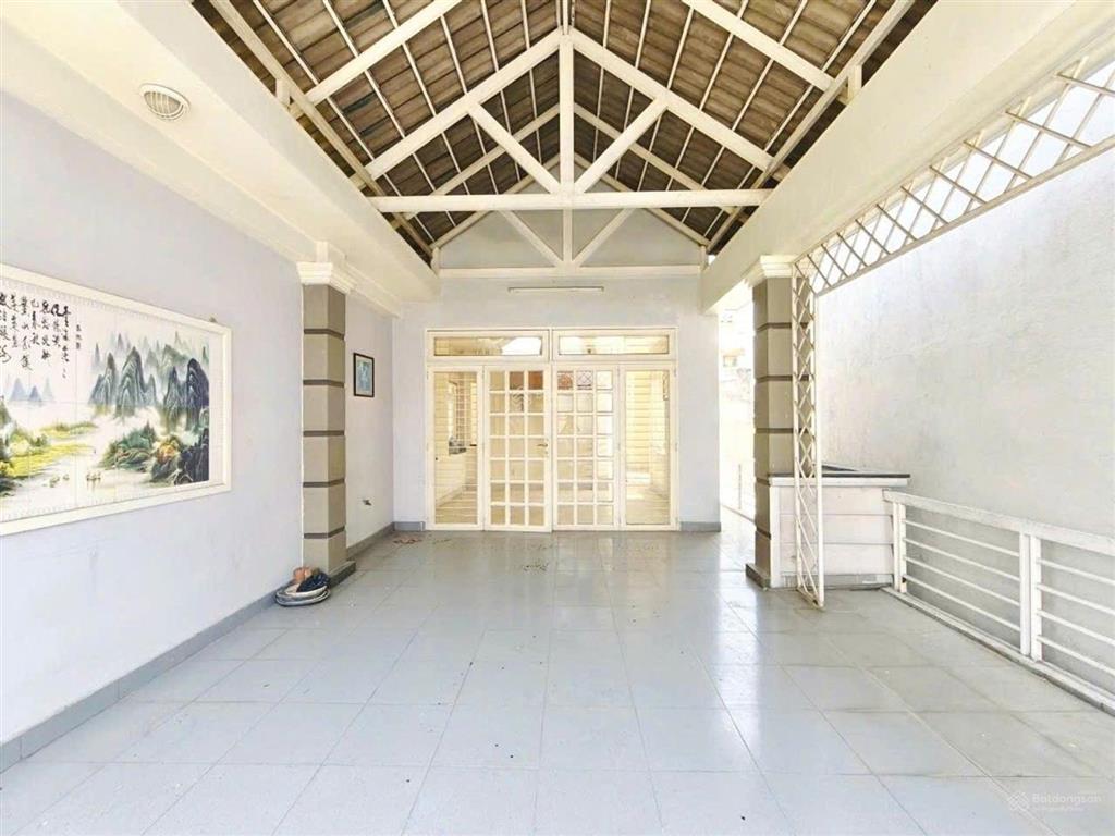 Siêu phẩm tân bình sát mặt tiền chợ phạm văn hai hẻm xe hơi ngang 5m 133m, giá 20 tỷ