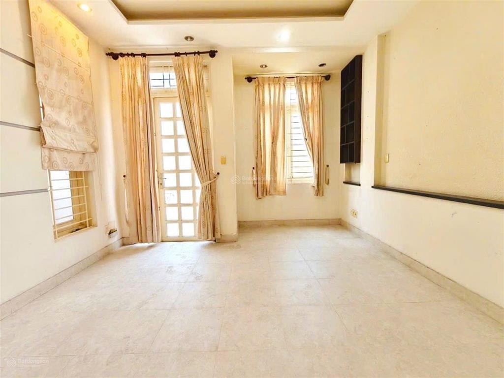 Siêu phẩm tân bình sát mặt tiền chợ phạm văn hai hẻm xe hơi ngang 5m 133m, giá 20 tỷ