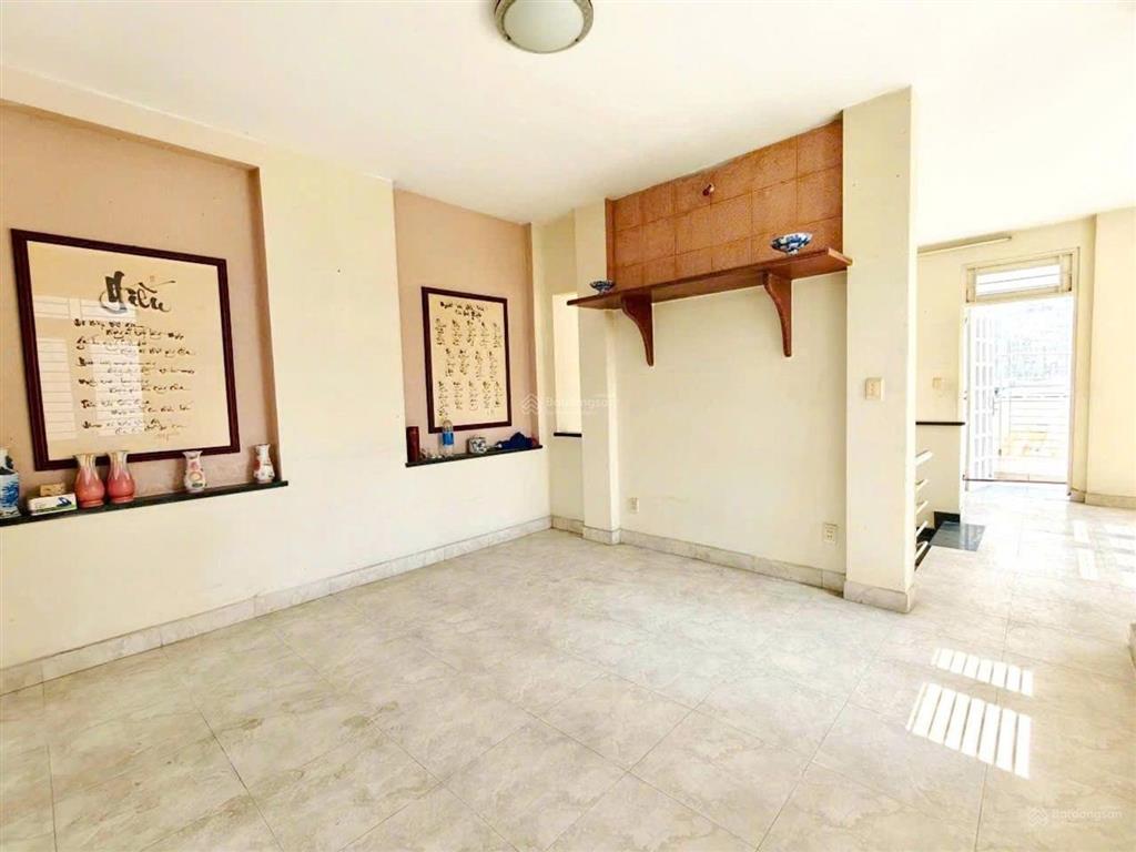 Siêu phẩm tân bình sát mặt tiền chợ phạm văn hai hẻm xe hơi ngang 5m 133m, giá 20 tỷ