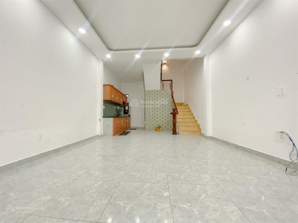 Bán nhà mặt tiền 2 tầng, trần thủ độ, tân phú, diện tích 50 m2, giá 5,3 t