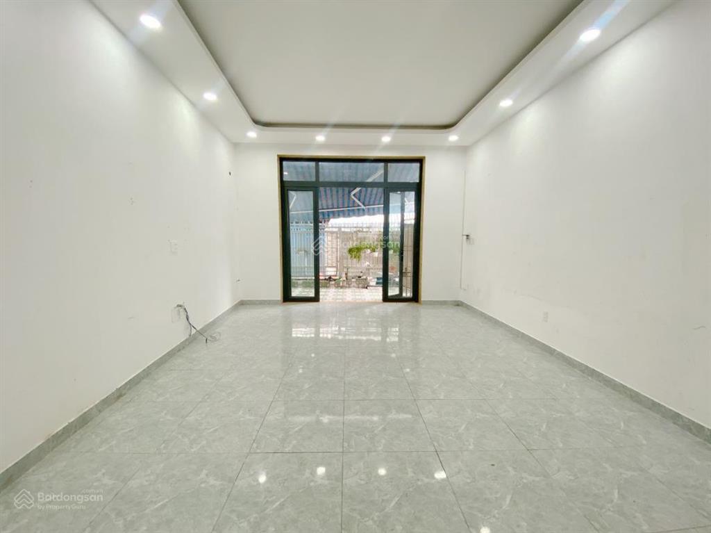 Bán nhà mặt tiền 2 tầng, trần thủ độ, tân phú, diện tích 50 m2, giá 5,3 t