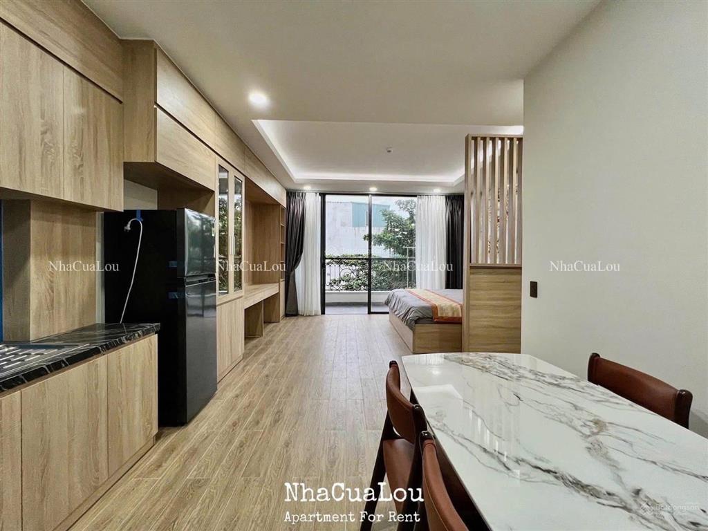 Căn hộ studio bancol đẹp mới 100% ngay tại quận 10, thang máy full nội thất
