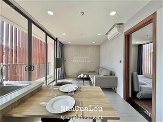 Cho thuê căn hộ 1 phòng ngủ bancol mới 100% ngay tại q10, sát ueh, full nội thất