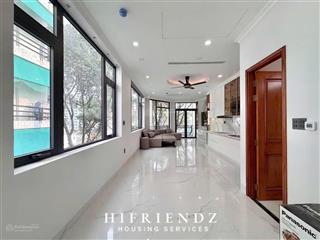 Cho thuê căn hộ 1 phòng ngủ bancol mới rộng 45m2 ngay tại quận 10