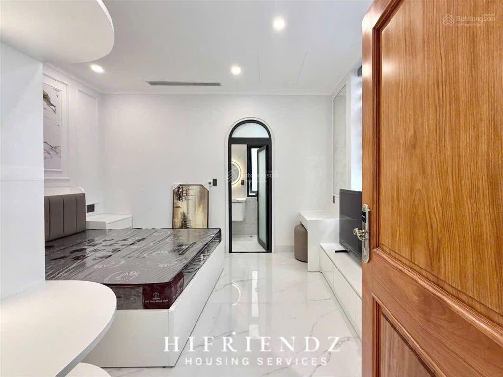 Cho thuê căn hộ 1 phòng ngủ bancol mới rộng 45m2 ngay tại quận 10