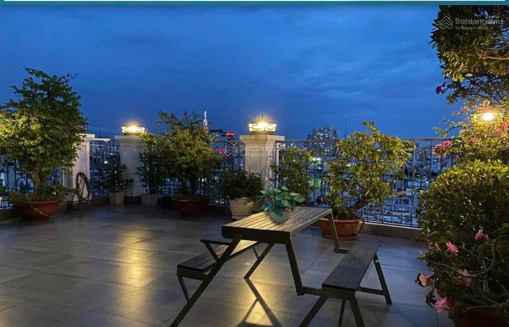 Cho thuê căn hộ 1 phòng ngủ ban công mới 100% ngay tại quận 3, full nội thất mới rộng 45m²
