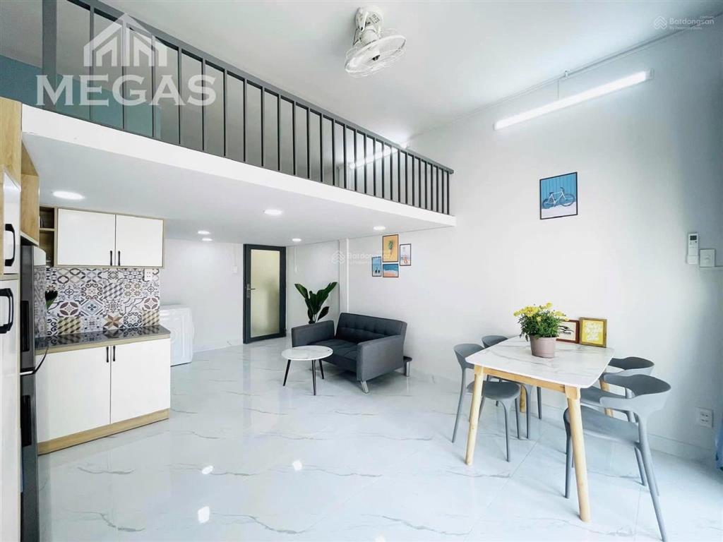 Căn hộ duplex ban công rộng 40m2 ngay tại quận 3, khu vực an ninh tốt