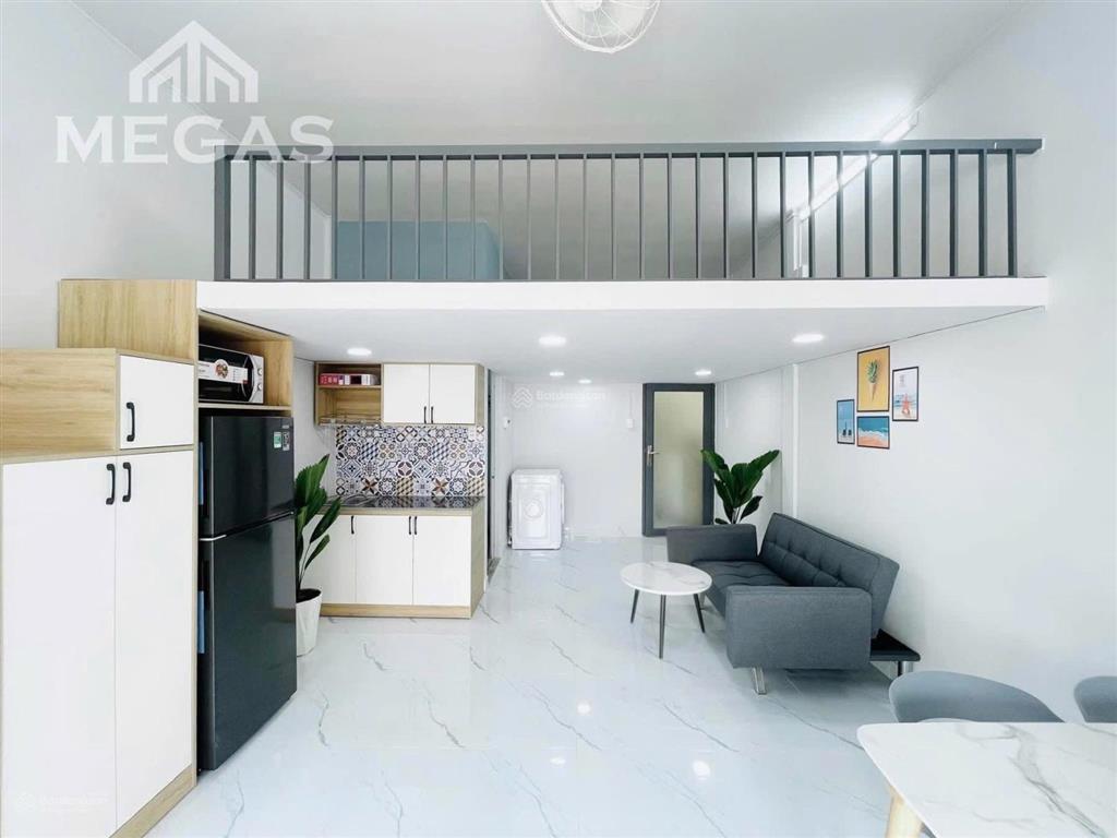 Căn hộ duplex ban công rộng 40m2 ngay tại quận 3, khu vực an ninh tốt