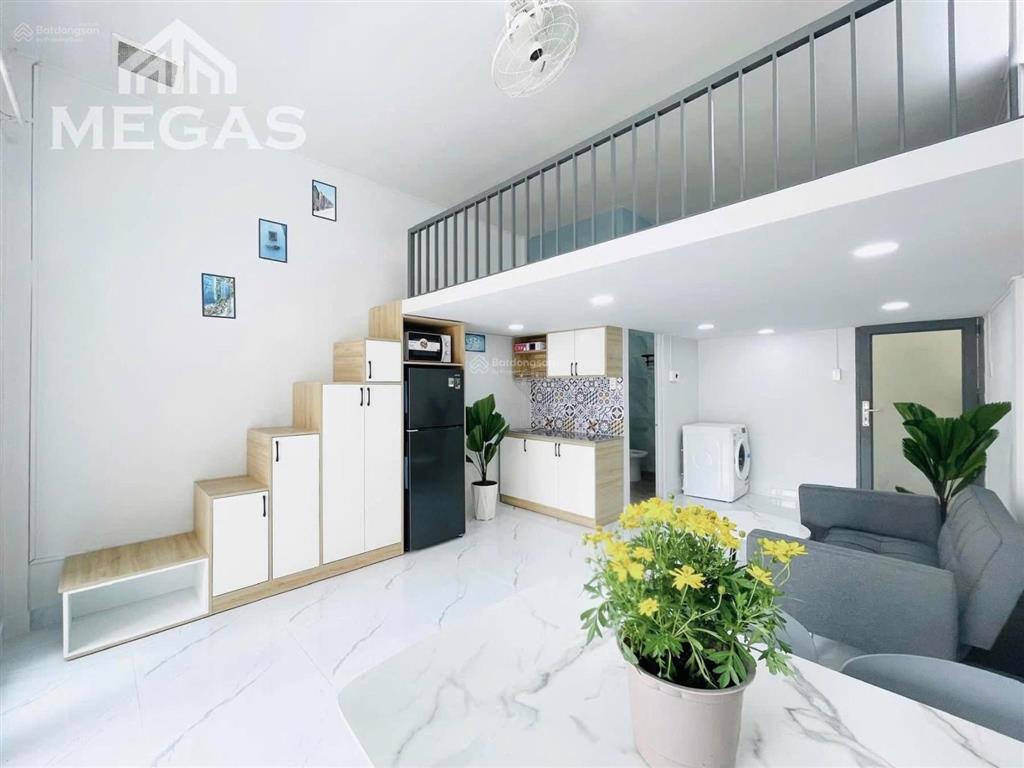 Căn hộ duplex ban công rộng 40m2 ngay tại quận 3, khu vực an ninh tốt