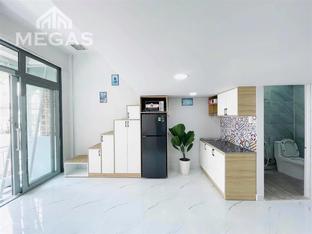 Căn hộ duplex ban công rộng 40m2 ngay tại quận 3, khu vực an ninh tốt
