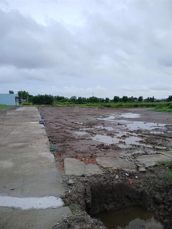 Bán đất thổ cư 100% sổ riêng cách ql1 chỉ 50m  hộ phòng, giá rai