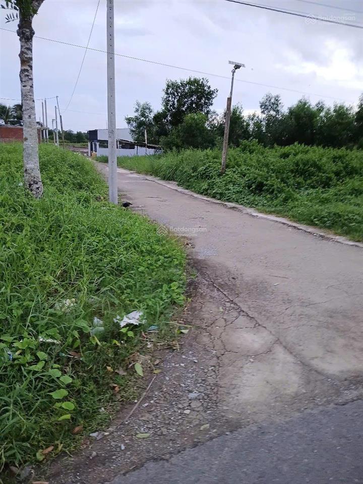 Bán đất thổ cư 100% sổ riêng cách ql1 chỉ 50m  hộ phòng, giá rai