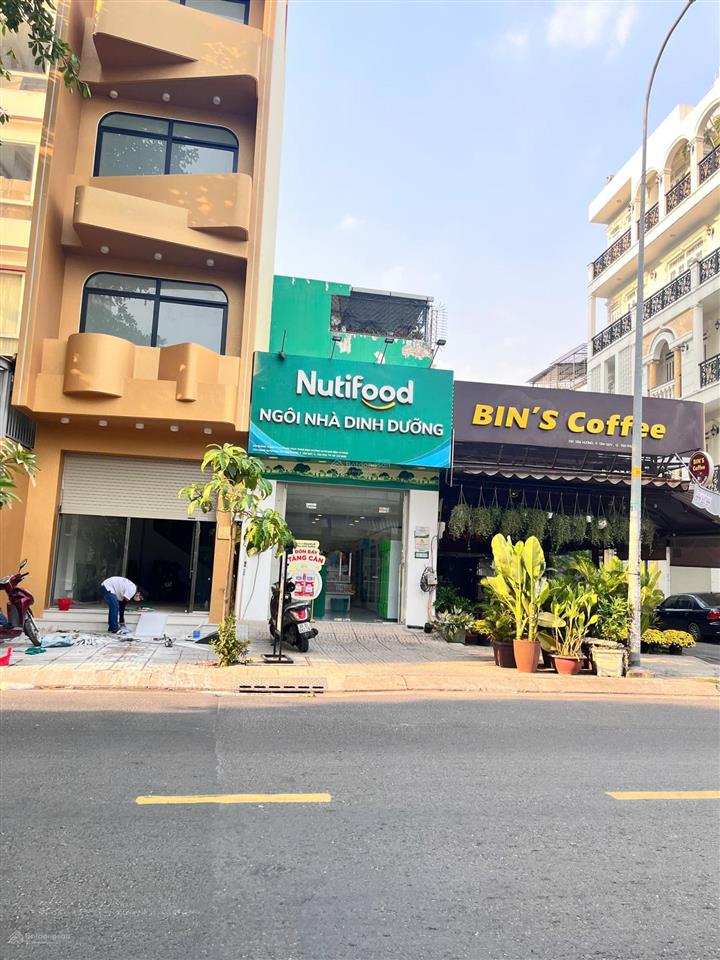 Bán nhà mtkd tân hương vị trí hiếm có( 4x16m cn 64m2 cấp 4) giá 12.8 tỷ tl