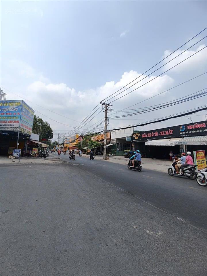 Bán nhà hẻm nhựa 8m phường tân sơn nhì(4x16m 2 lầu st) có khuôn viên, điện âm giá 11.2 tỷ tl
