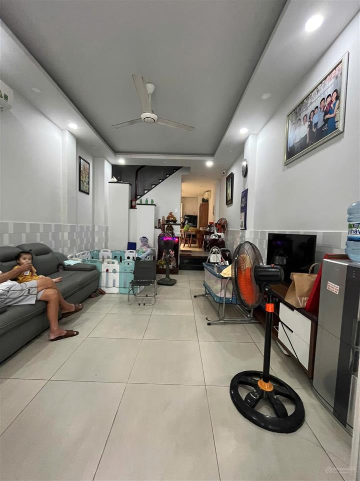 Bán nhà hẻm nhựa 8m phường tân sơn nhì(4x16m 2 lầu st) có khuôn viên, điện âm giá 11.2 tỷ tl