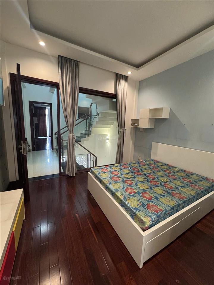 Bán nhà mt thành công (4x17,5m 2 lầu st nhà mới tiện vào ở 4pn, 5wc gần lũy bán bích) 14,5 tỷ
