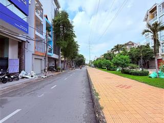 Bán nhà mtkd nguyễn thế truyện  gần ngã 4 tân sơn nhì (4x17m vuông cấp 4 tiện xây mới) 10.5 tỷ tl