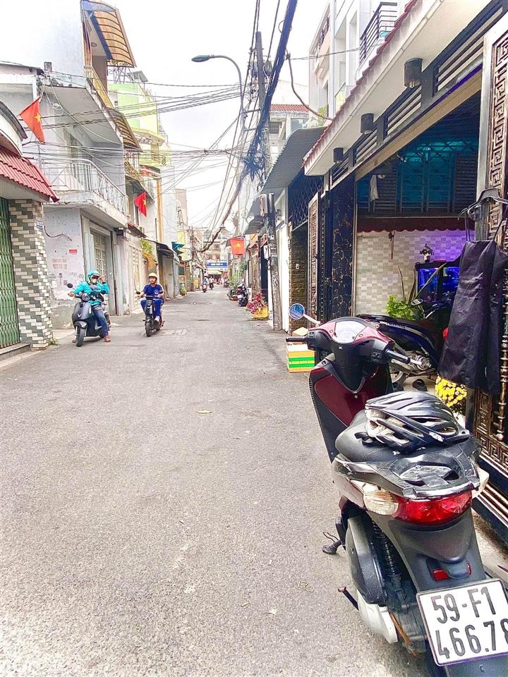 Bán nhà riêng tại phạm văn chiêu, 9,4 tỷ, 77m2 giá ưu đãi