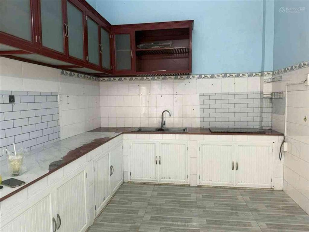 Nhà bán  đường phạm văn bạch  phường 15  quận tân bình  tốt