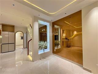 Lạc long quân, gần chợ tân bình, 2 tầng, ngang gần 5m, 63m2, 2 mặt thoáng, mới ở ngay, 6.8 tỷ