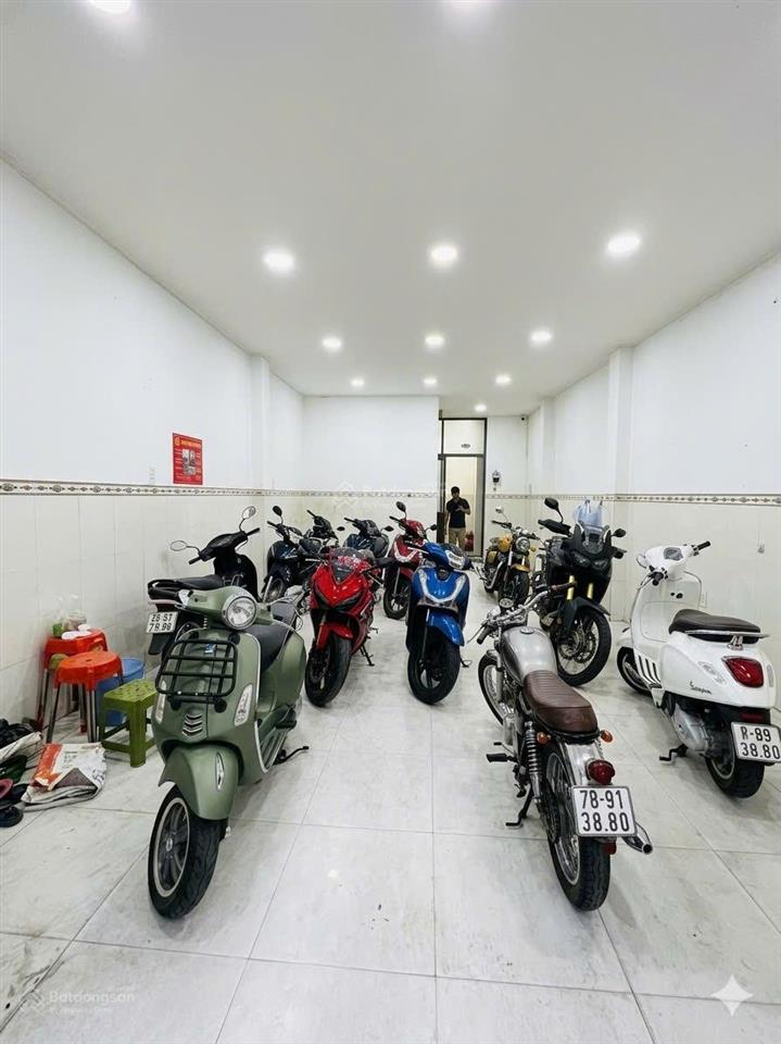 Gần đhkt nguyễn tri phương quận 10, hxh, ngang 4.5m, 5 tầng, 12 phòng, 50m2, tn 360tr/năm,8.85 tỷ