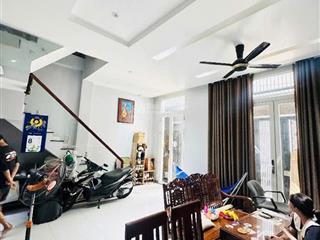 Nguyễn kiệmphan xích long, gần cv gia định, 50m2, ngang 6.3m, 4 tầng, hẻm xe hơi,9 tỷ hơn