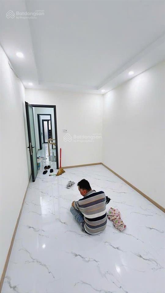 Nguyễn đình chiểuvõ văn tần quận 3, 34m2, 2 tầng đẹp mới, gần hẻm xe hơi, nở hậu, 5.75 tỷ