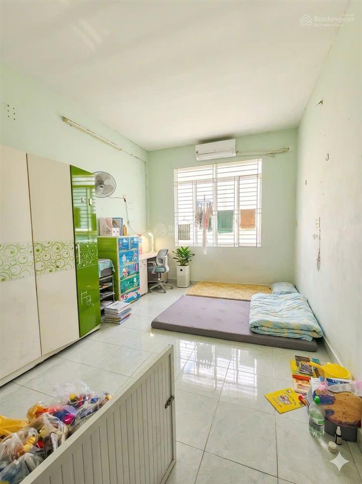 Chỉ 5.95 tỷ, 4 tầng btct, 3pn, 38m2, gần hẻm xe hơi lạc long quânlý thường kiệt, vào ở ngay