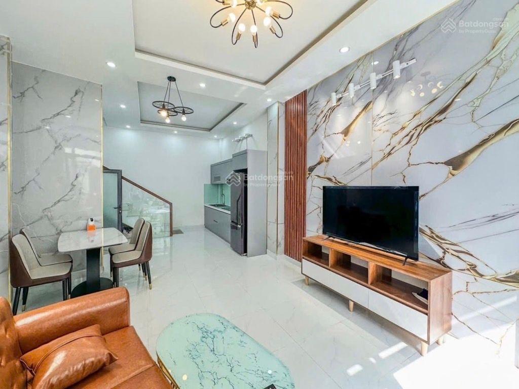 Chỉ 5.48 tỷ, mặt tiền hẻm, gần metro cách mạng tháng 8, trường chinh, 3 tầng, 38m2, mới ở ngay