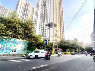Cách mạng tháng 8 gần hà đô centrosa,hẻm 10m,4 tầng, ngang 4.5m, 64m2, ở&cho thuê 200tr/năm,10.x tỷ