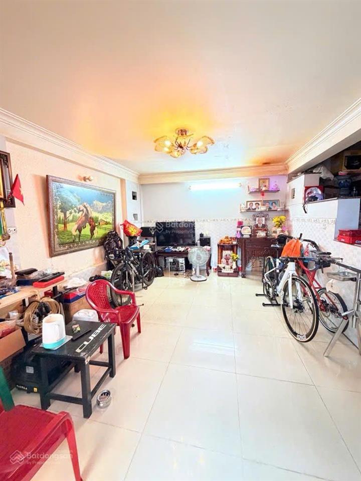 Hẻm xe hơi, ngang 10m, 70m2, 5pn, ngay metro cách mạng tháng 8, quận 10, 11 tỷ hơn