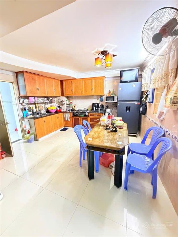 Hẻm xe hơi, ngang 10m, 70m2, 5pn, ngay metro cách mạng tháng 8, quận 10, 11 tỷ hơn