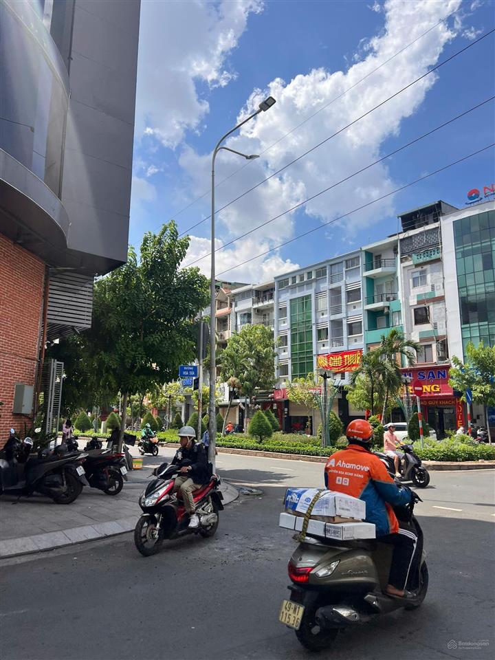 Villa 3pn, 59m2, ngang 4.2m mới ở ngay, gần hẻm xe hơi phan xích long, giáp quận 1, 7.x tỷ