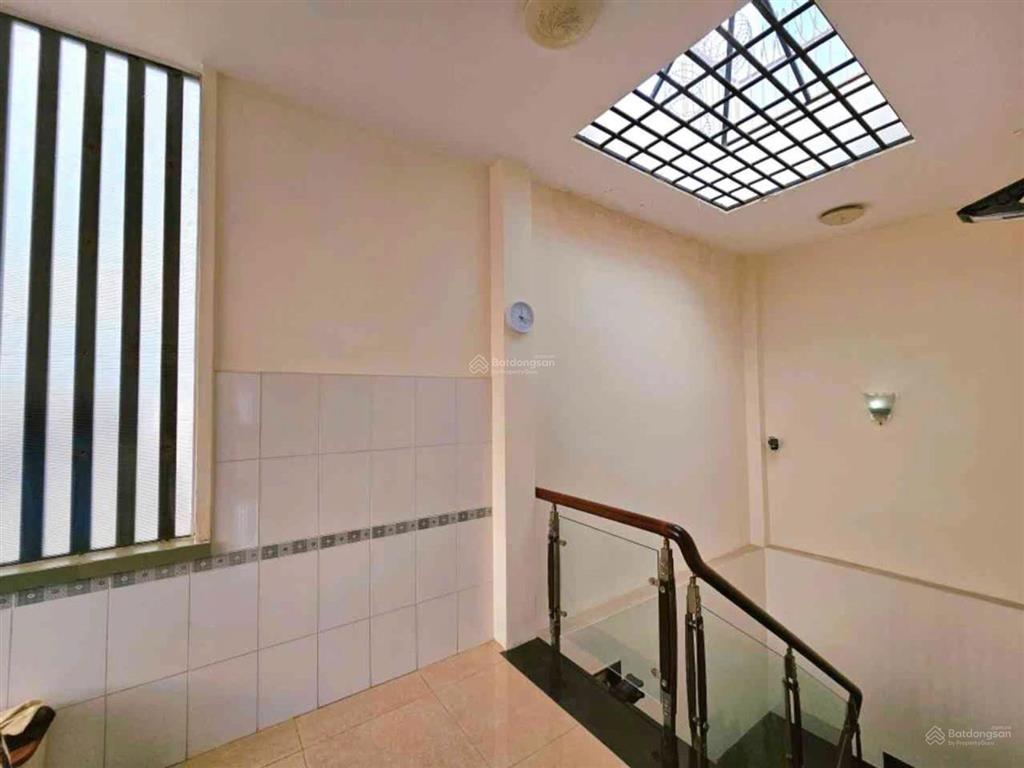 Gần cv lê thị riêng metro cách mạng tháng 8 4 tầng 65m2 hẻm xe hơi nở hậu nhỉnh 10 tỷ