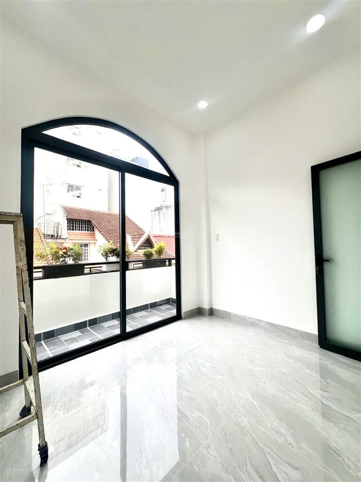 4 tầng hẻm xe hơi lê văn sỹ, không chỉ mua chỗ an cư, mà giữ một vị trí rất đáng tiền, 10.35 tỷ