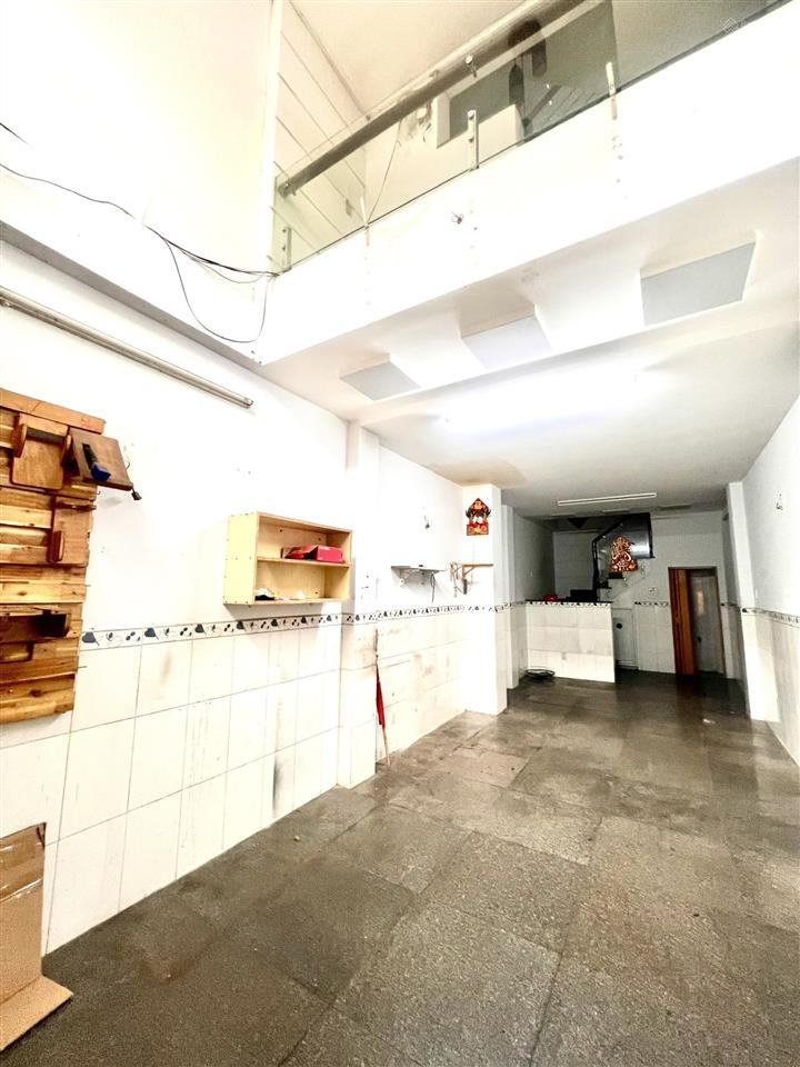 4 tầng, 4pn, 35m2, hẻm xe hơi 10m, lạc long quân gần metro ngã tư bảy hiền, chỉ 7.6 tỷ