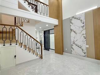 Giảm còn 8.35 tỷ, 3 tầng, 3pn, mới đẹp, 45m2, ngang 4.4m, gần hẻm xe hơi lê văn sỹ