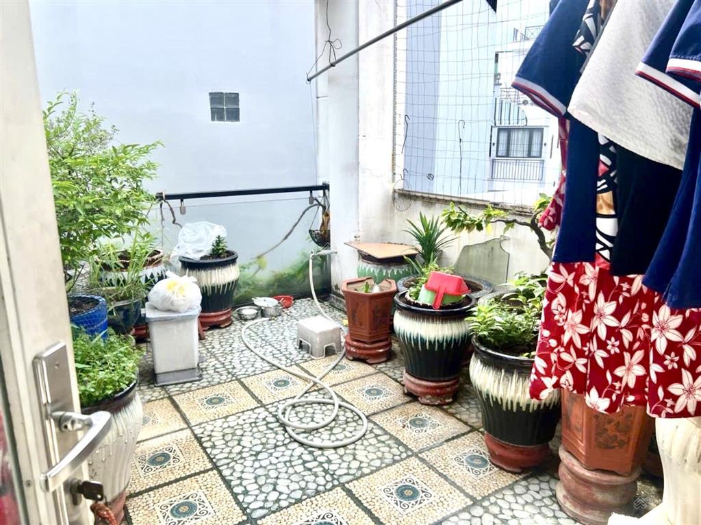 4 tầng, 45m2, gần mặt tiền huỳnh văn bánh – trần huy liệu, hẻm xe hơi gần nhà, 7.95 tỷ