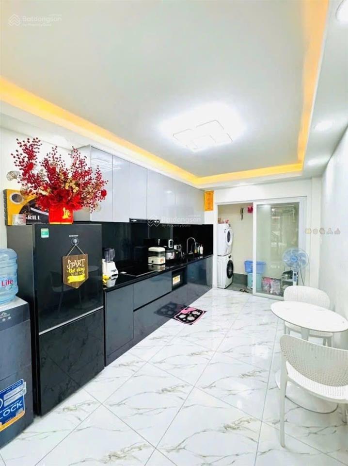 Giảm 500tr, 4 tầng, 46m2, 4pn, nhà đẹp gần hẻm xe hơi phan đình phùng, phú nhuận, chỉ 8.38 tỷ