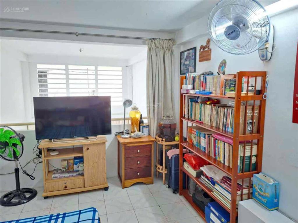 Chính chủ 1 đời, 3 tầng, 56m2, 5pn, nở hậu 5.2m, gần mt huỳnh văn bánh, phú nhuận, chỉ 7.75 tỷ